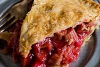 Sun-Kissed Strawberry Rhubarb Pie