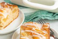Spiced Apple Streusel Coffee Cake