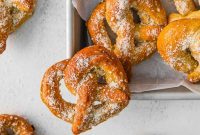 Golden Garlic Parmesan Pillows