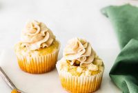 Cinnamon Apple Pie Cupcakes
