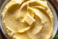 Velvety Garlic Potatoes