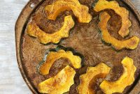 Golden Curry Spiced Acorn Squash