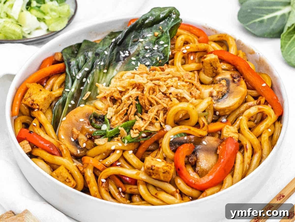 Healthy Asian Kitchen 4 Yaki Udon with bell pepper and scallions