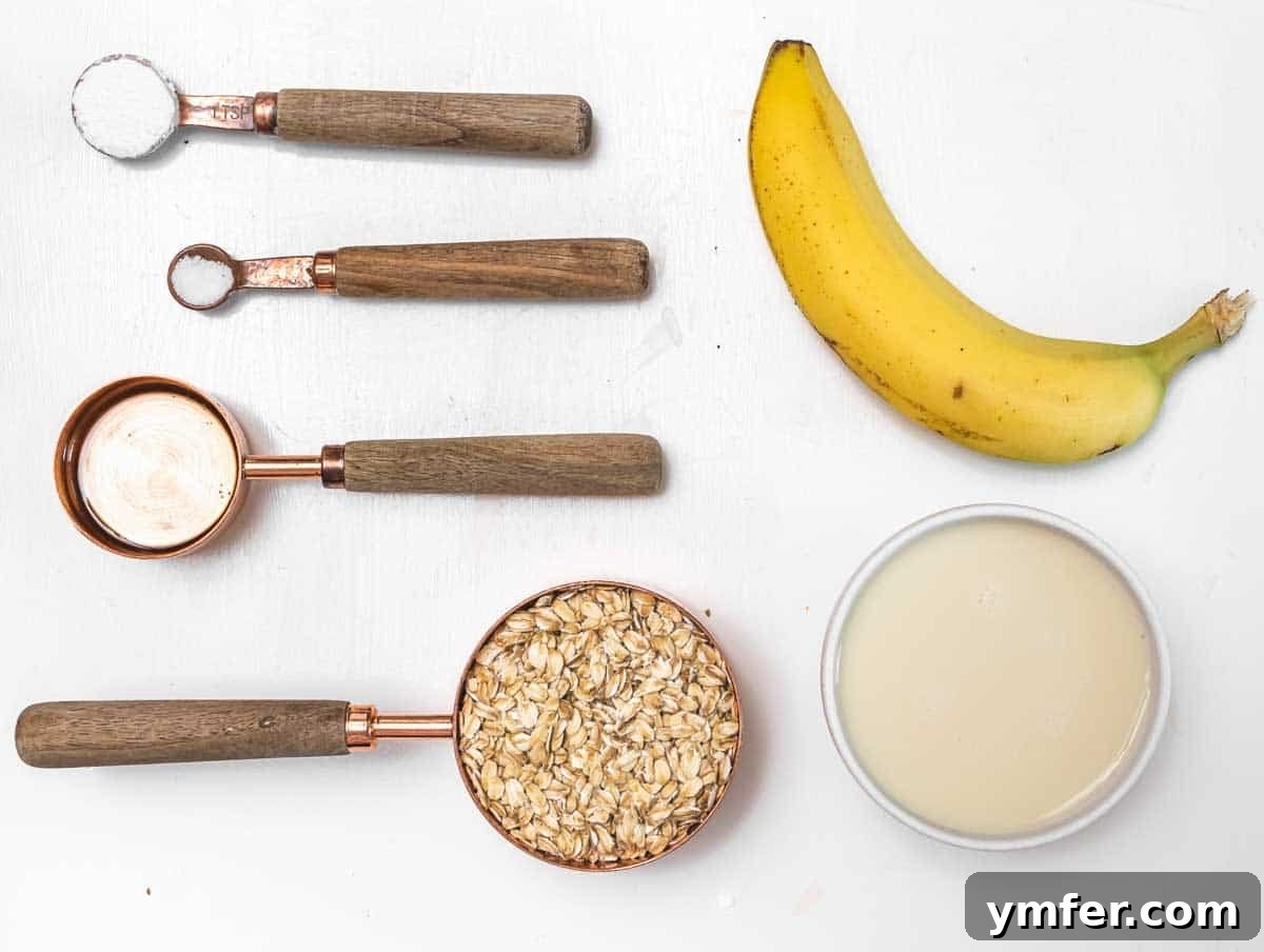 Hearty Oat Flapjacks 3 Ingredients for oatmeal pancakes: banana and oats.