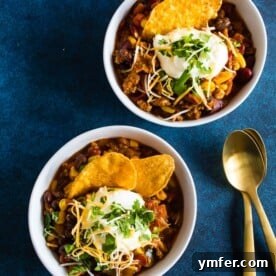 Smoky Chipotle Turkey Chili 6 This chipotle ground turkey chili is packed full of healthy deliciousness with just a touch of chipotle pepper heat. Super simple to make and ready in just an hour! How simple is that?