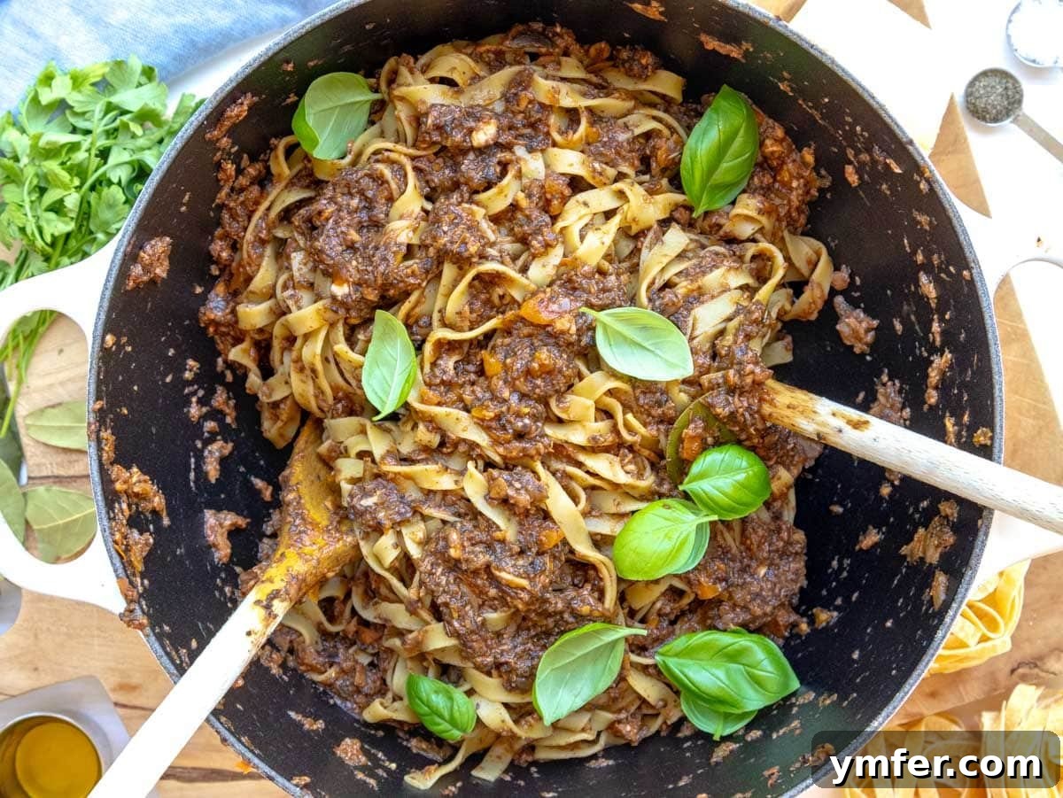Rich Fungi Ragout 10 fettuccine pasta with mushroom ragu