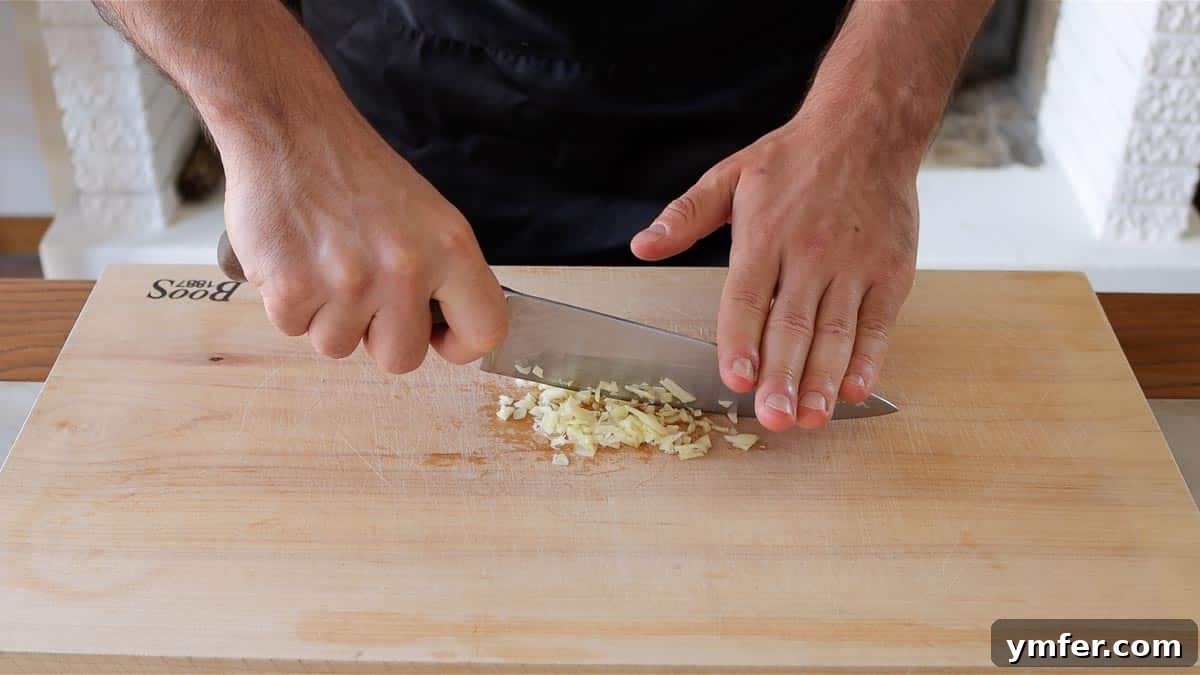 Mincing Garlic: From Rough Chop to Smooth Paste 6 mincing garlic