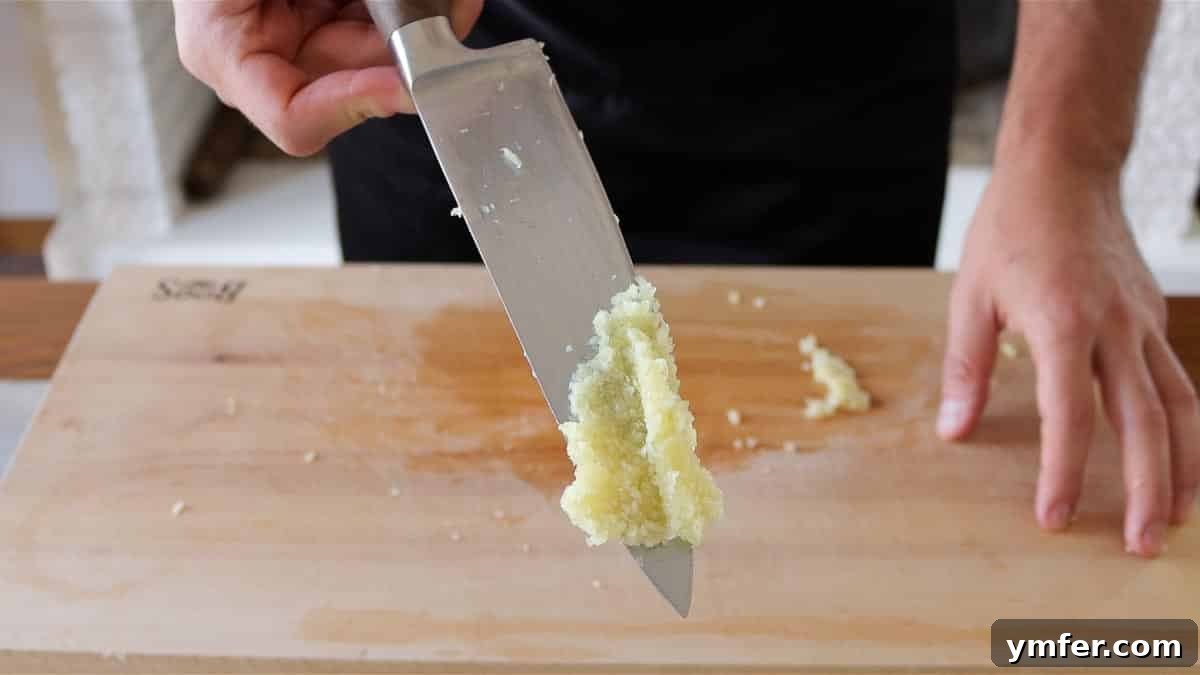 Mincing Garlic: From Rough Chop to Smooth Paste 9 garlic paste