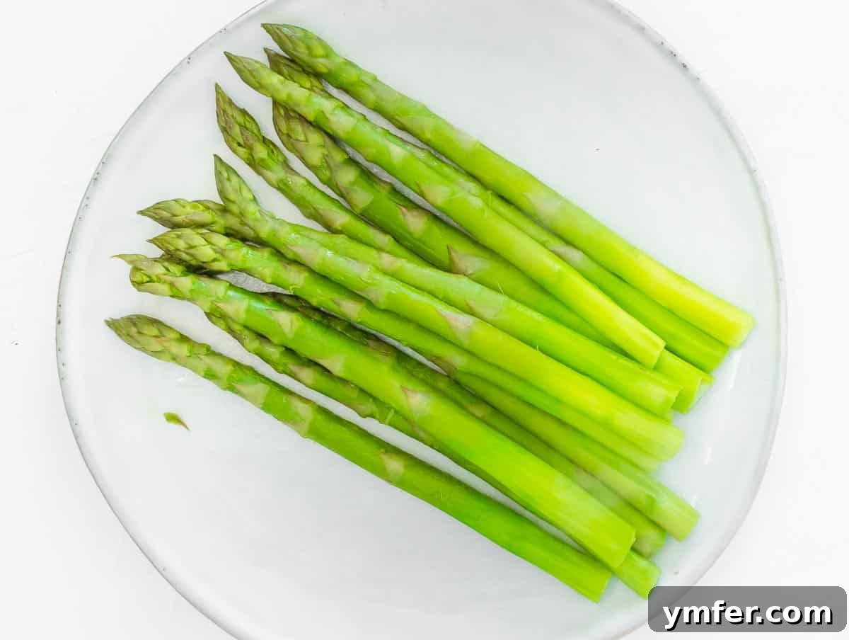 Perfectly Boiled Asparagus 8 Perfectly boiled asparagus, bright green and tender, removed from water