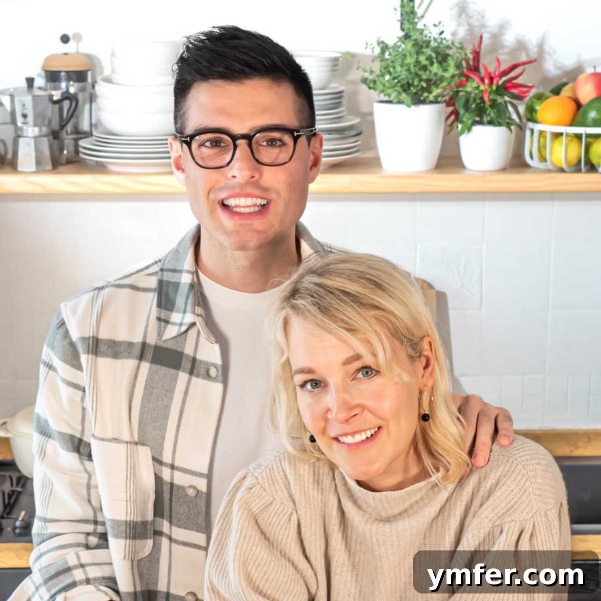 Velvety Vegan Sour Cream 3 Nico and Louise in their kitchen, passionately creating plant-based recipes.
