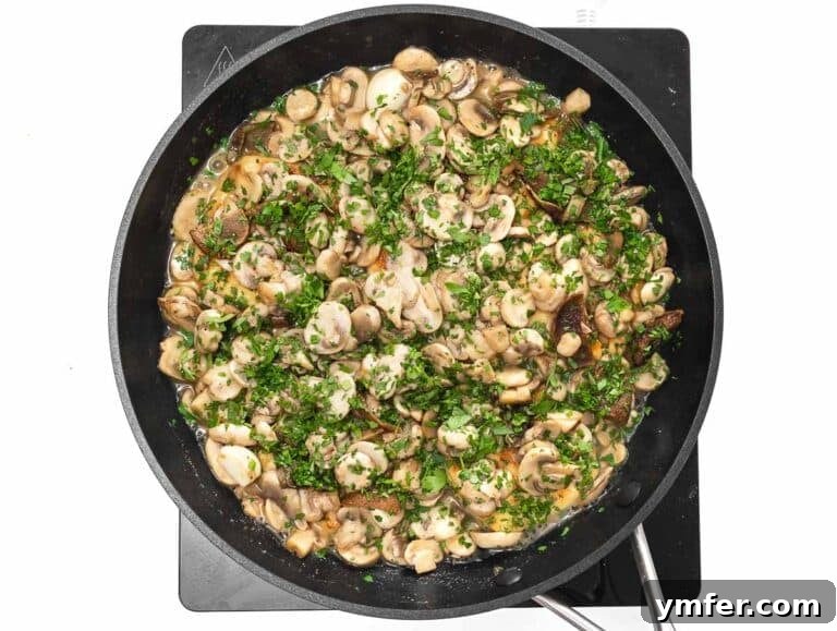 35 Vibrant Vegetarian Lunch Ideas 44 mushroom and parsley added onto the tofu