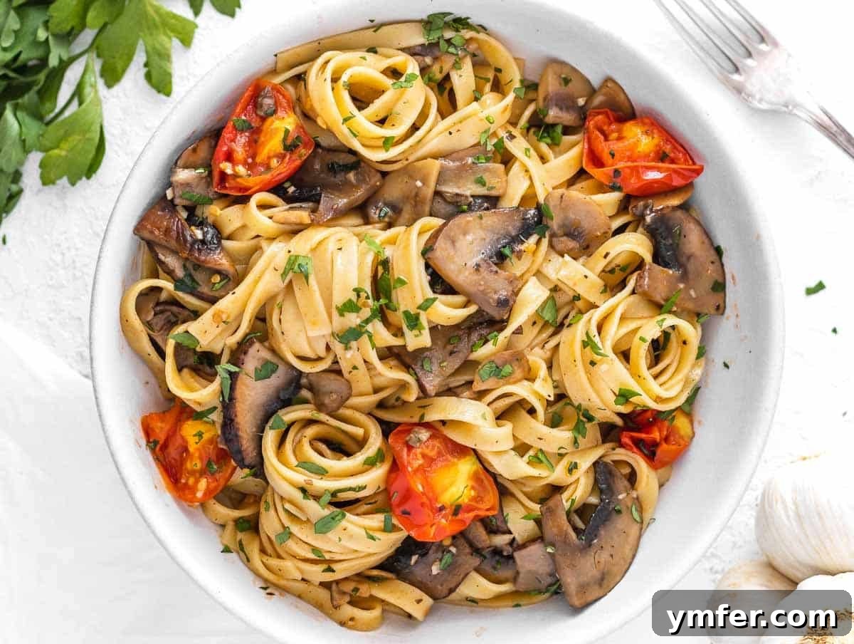 Golden Garlic Mushrooms 15 vegan mushroom pasta in a bowl