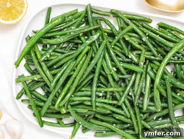 Sauteed green beans with lemon and garlic