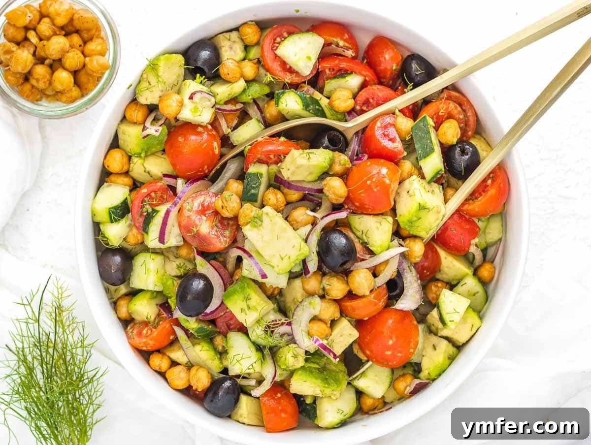Flavorful Onion Dishes 16 Avocado salad with chickpeas and black olives
