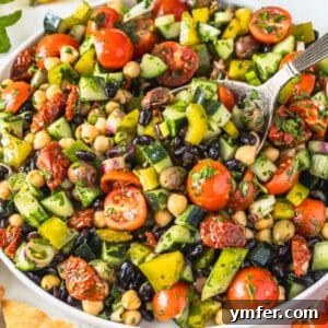 Mediterranean salad with high fiber.